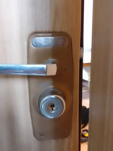 Ślusarz - montaż , naprawa i wymiana zamków